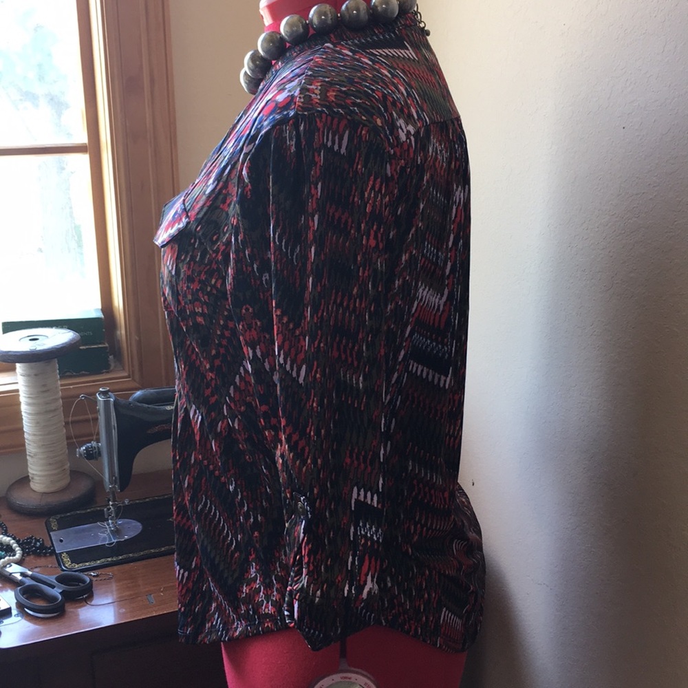 Patterned blouse - Picture 2 of 3